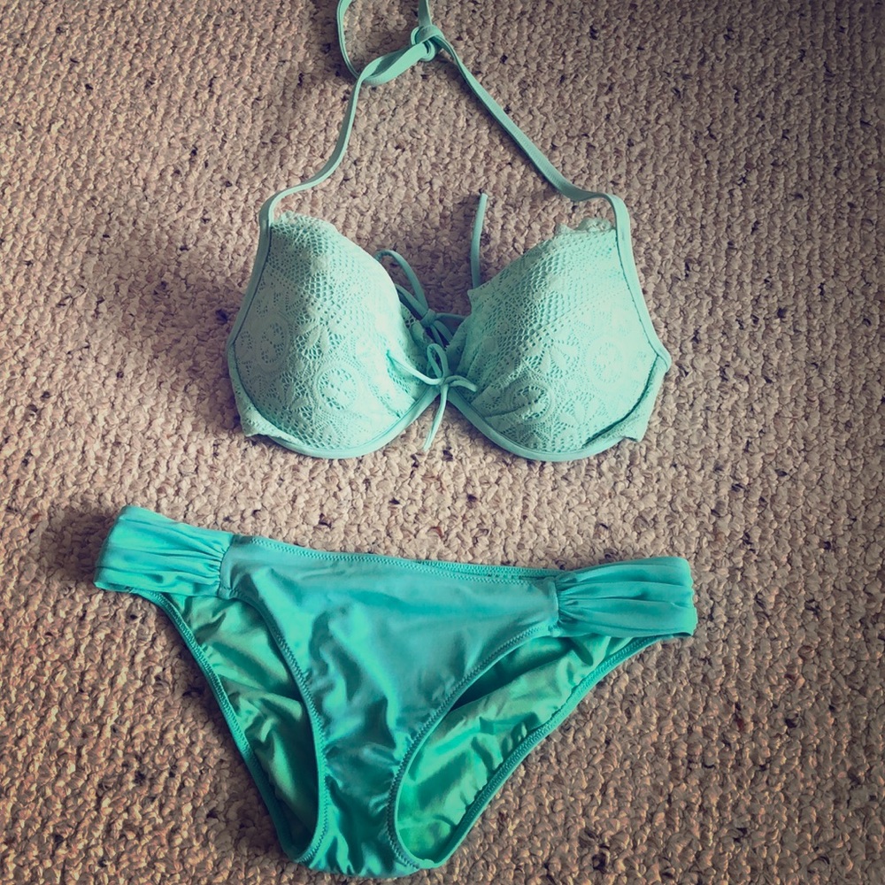 Women’s Victoria’s Secret Push-up Bikini Set